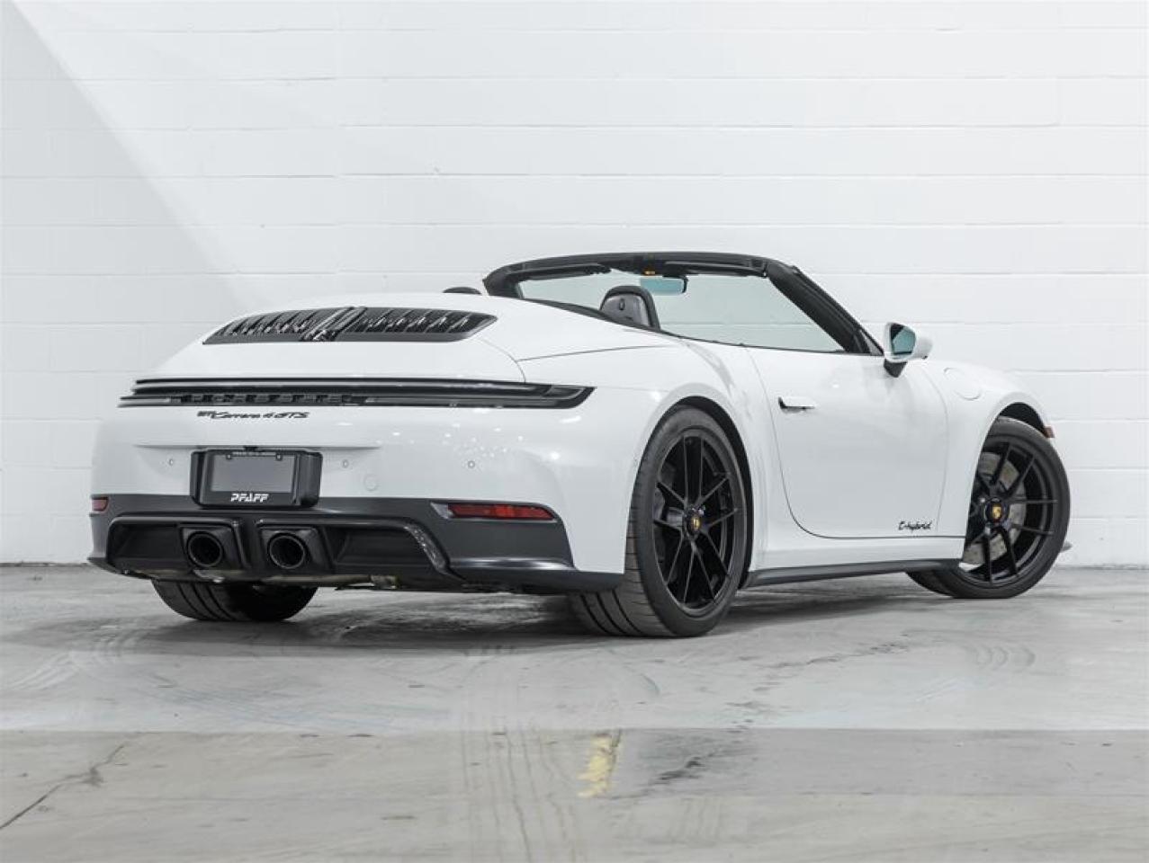 2025 Porsche 911  Photo