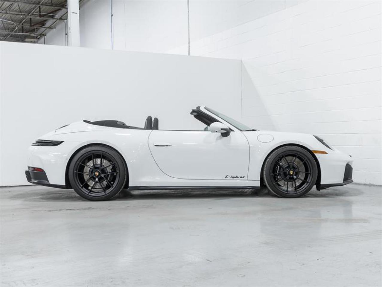 2025 Porsche 911  Photo