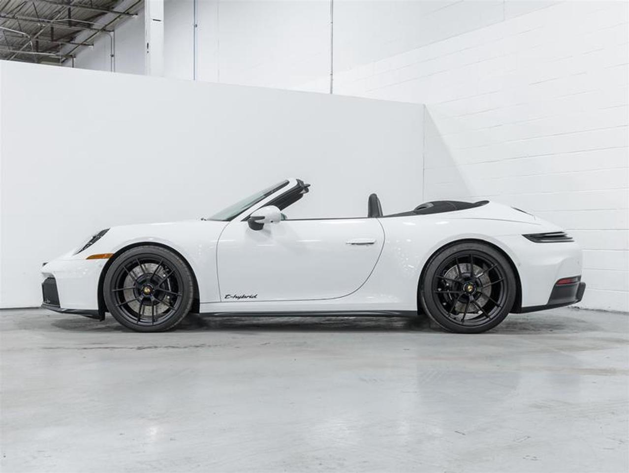 2025 Porsche 911  Photo