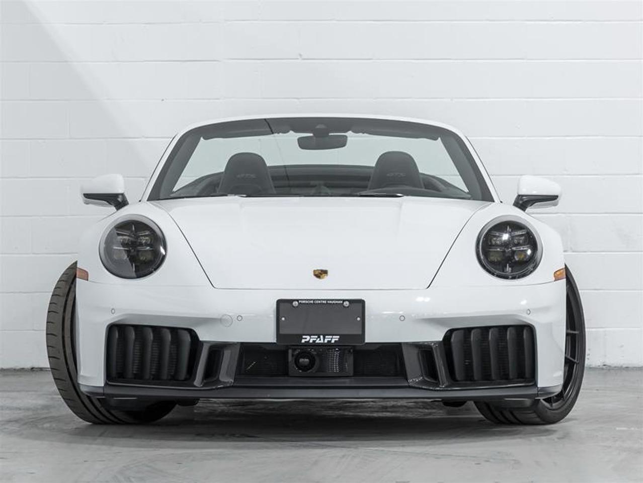 2025 Porsche 911  Photo
