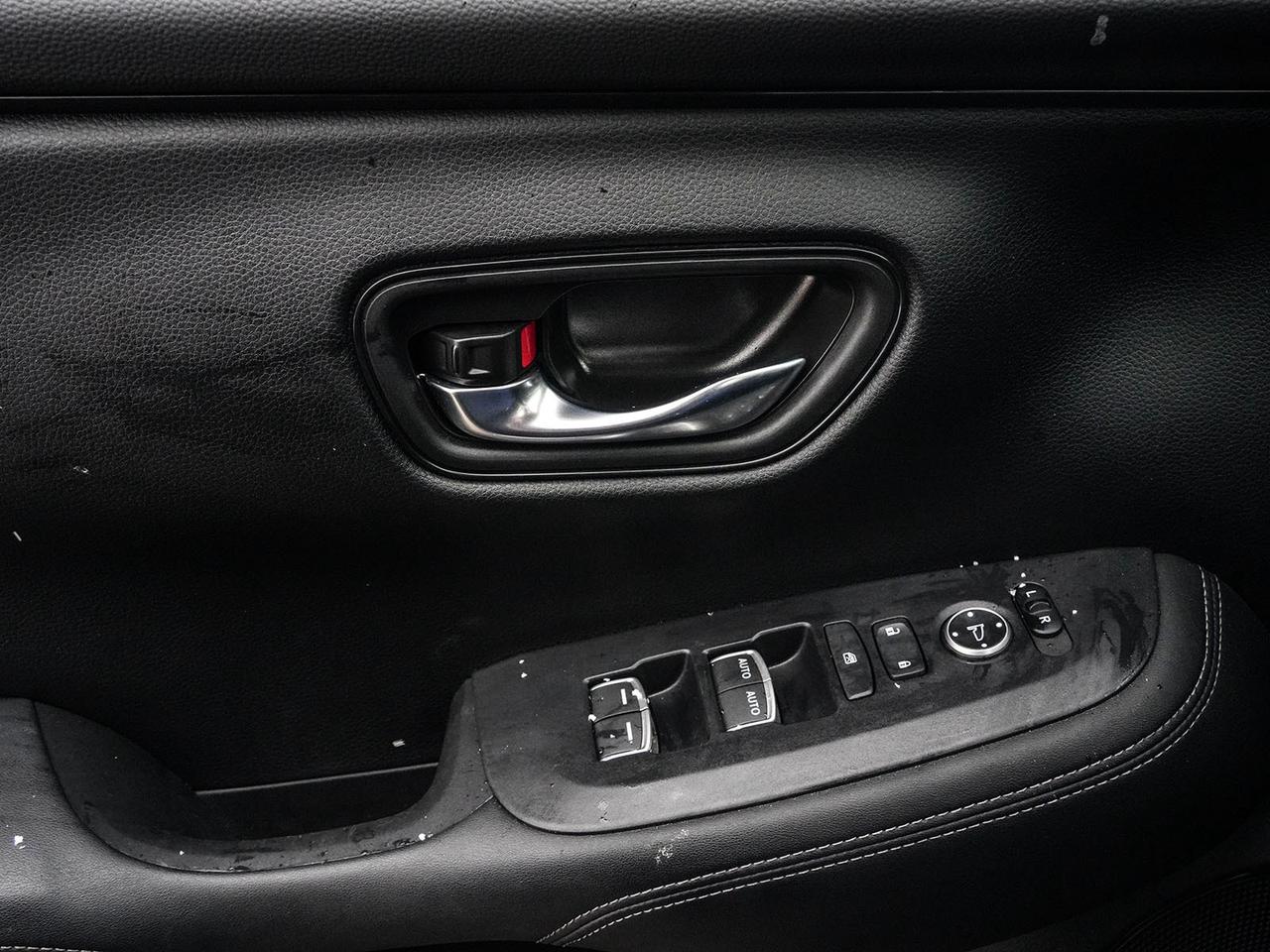 2024 Honda HR-V EX-L NAVI Photo