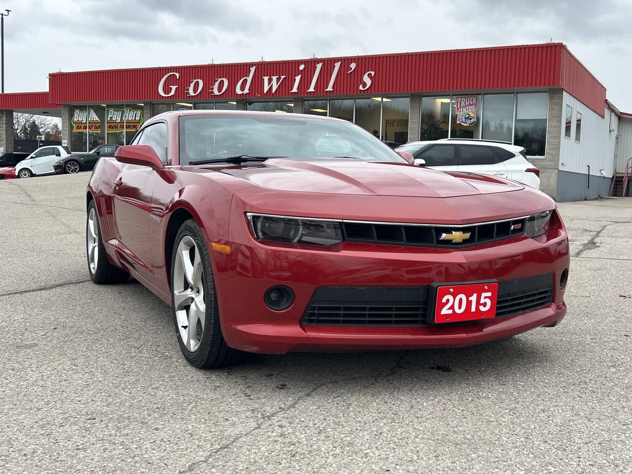 2015 Chevrolet Camaro RS, AUTO, LEATHER SEATS, REMOTE START, SUNROOF! Photo3