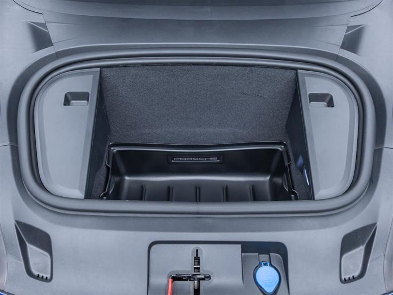 2022 Porsche Taycan  Photo