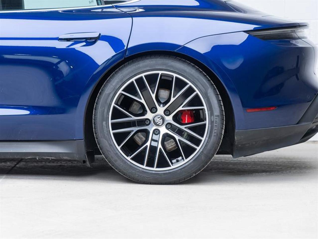 2022 Porsche Taycan  Photo