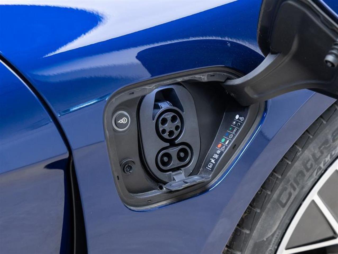 2022 Porsche Taycan  Photo