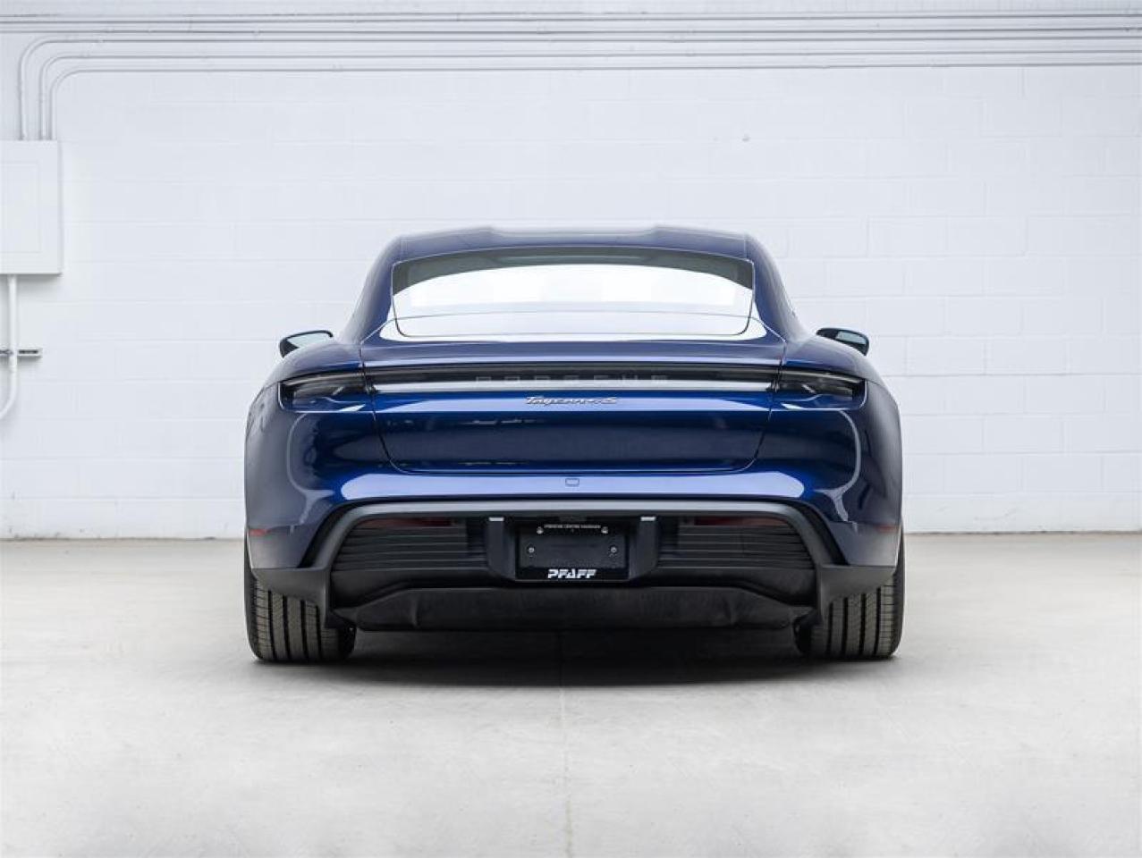 2022 Porsche Taycan  Photo