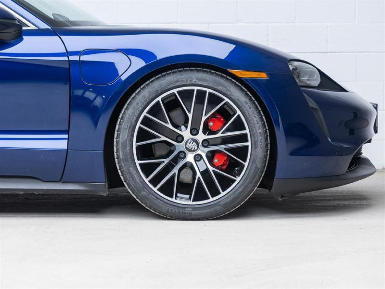 2022 Porsche Taycan  Photo