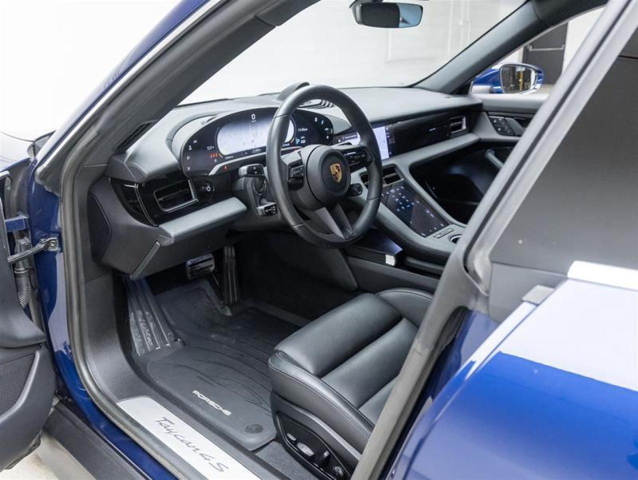 2022 Porsche Taycan  Photo