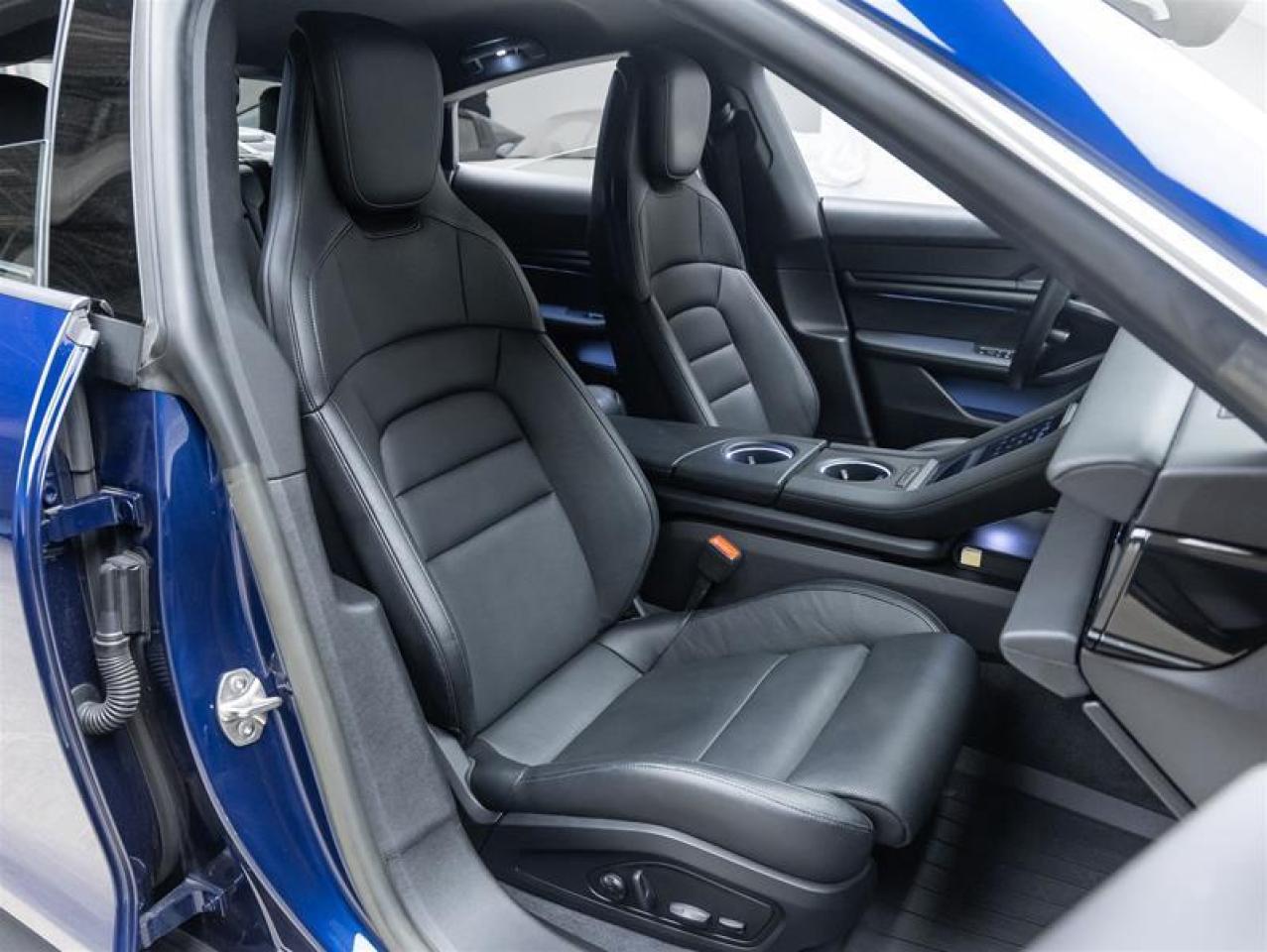 2022 Porsche Taycan  Photo