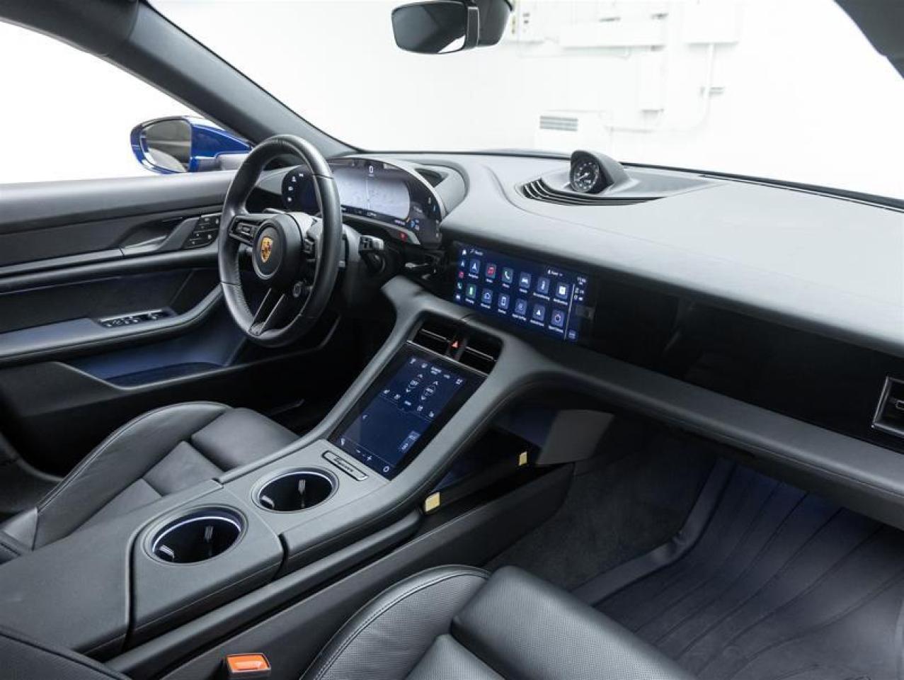 2022 Porsche Taycan  Photo