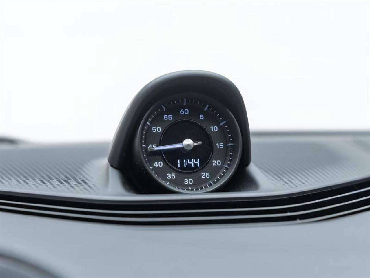 2022 Porsche Taycan  Photo