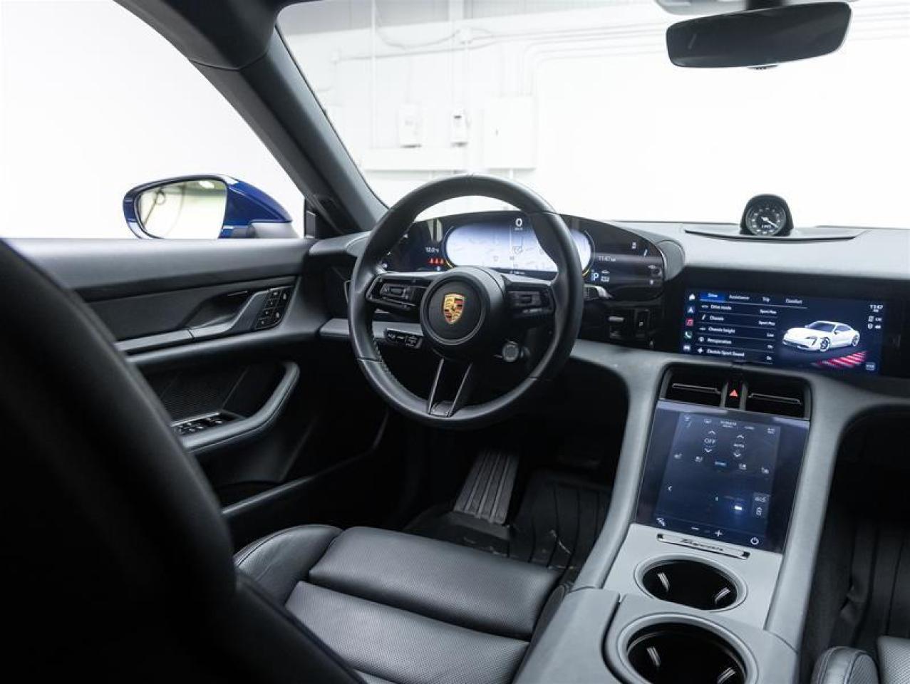 2022 Porsche Taycan  Photo