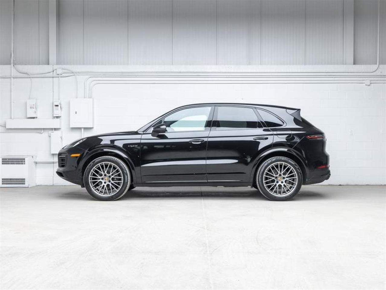 2023 Porsche Cayenne e-Hybrid  Photo4