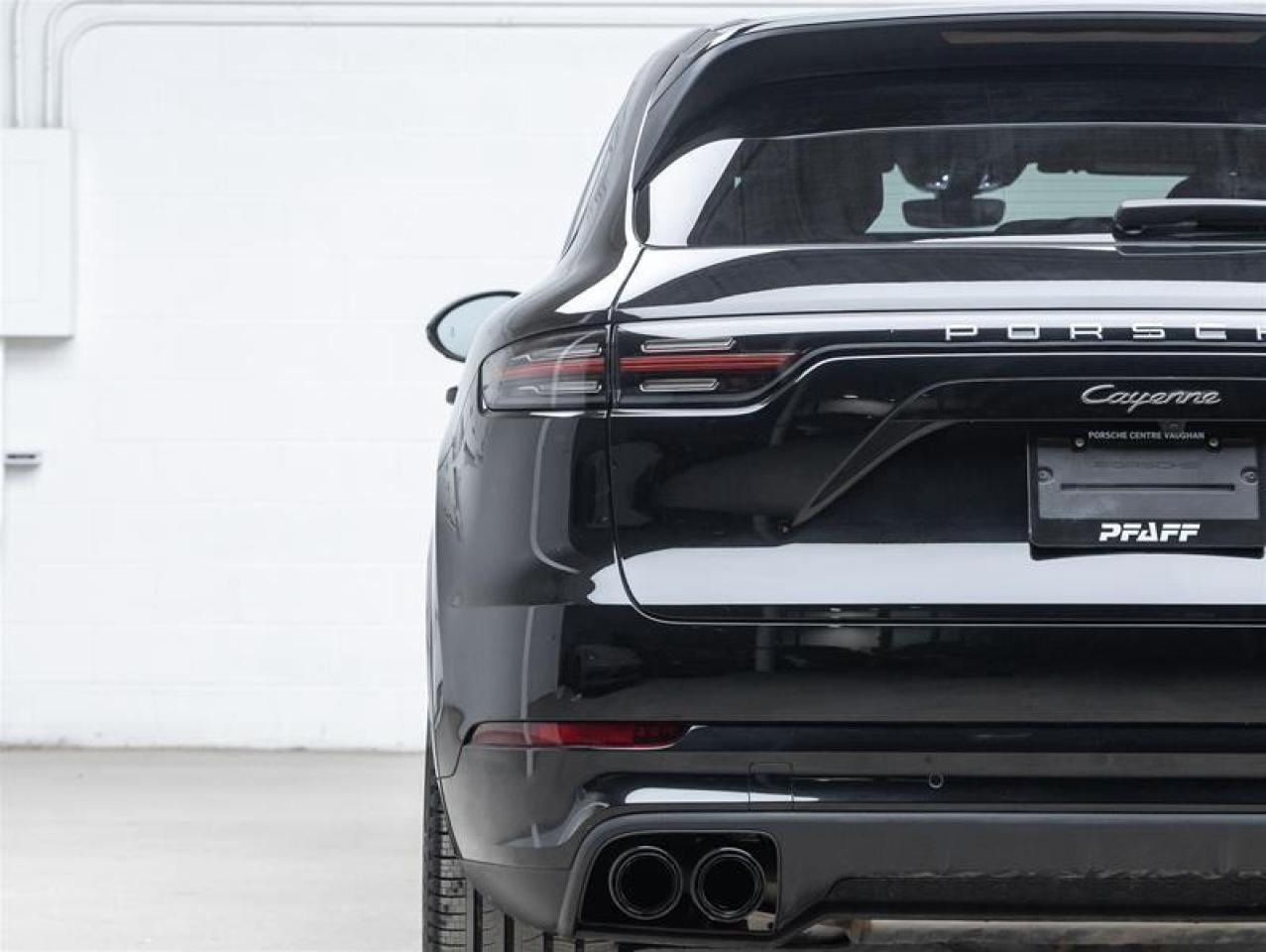 2023 Porsche Cayenne e-Hybrid  Photo