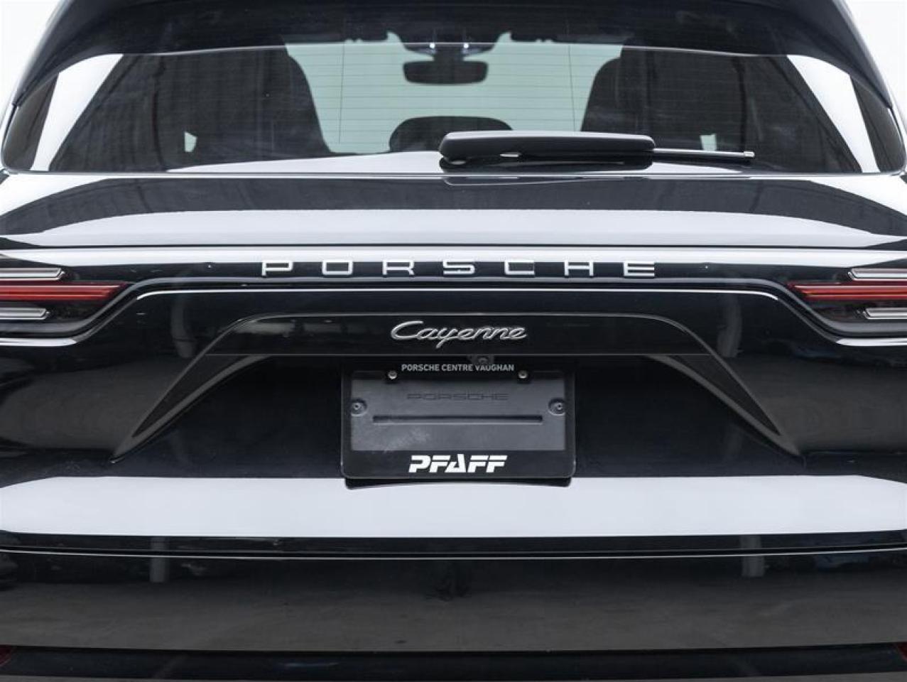 2023 Porsche Cayenne e-Hybrid  Photo