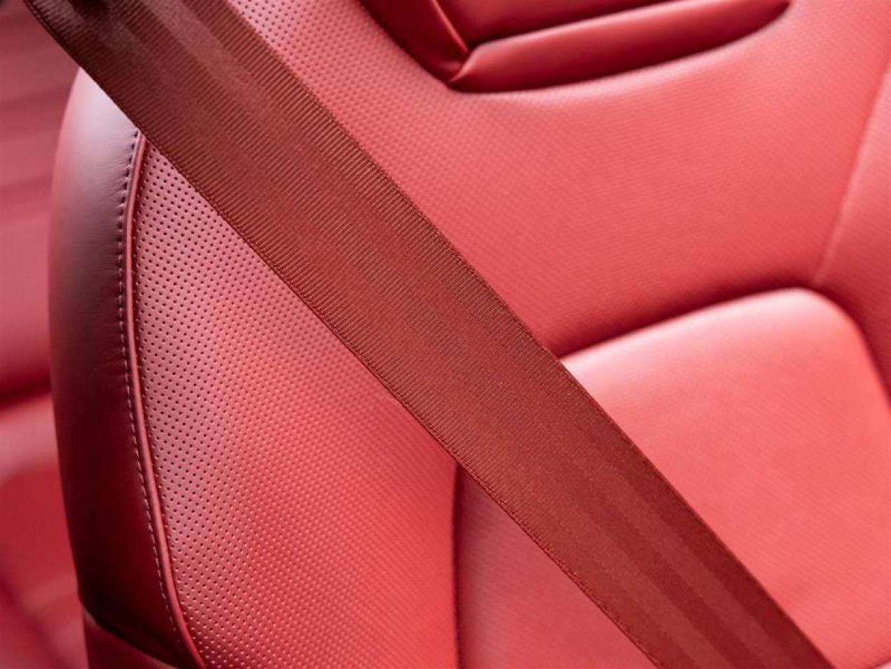 2023 Porsche Cayenne e-Hybrid  Photo