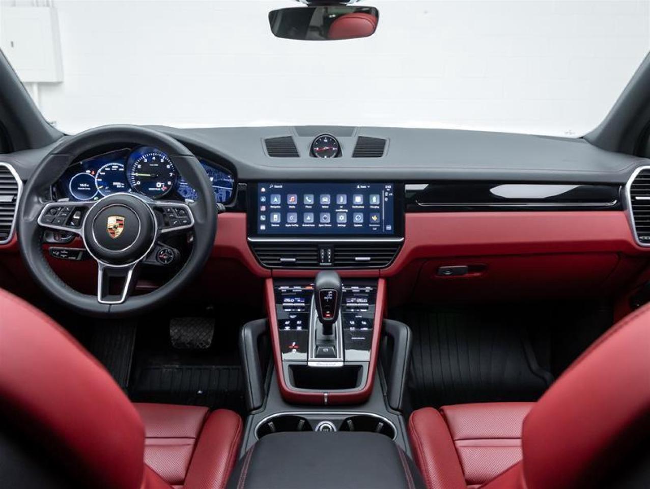 2023 Porsche Cayenne e-Hybrid  Photo