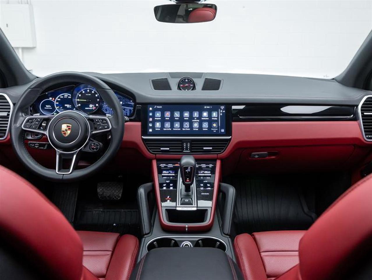 2023 Porsche Cayenne e-Hybrid  Photo