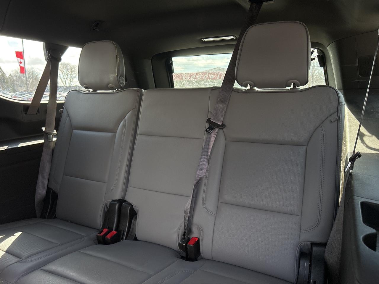 2023 GMC Yukon XL SLT, 7 PASS, SUNROOF, REMOTE START, LEATHER! Photo