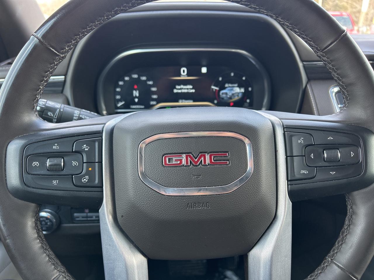 2023 GMC Yukon XL SLT, 7 PASS, SUNROOF, REMOTE START, LEATHER! Photo
