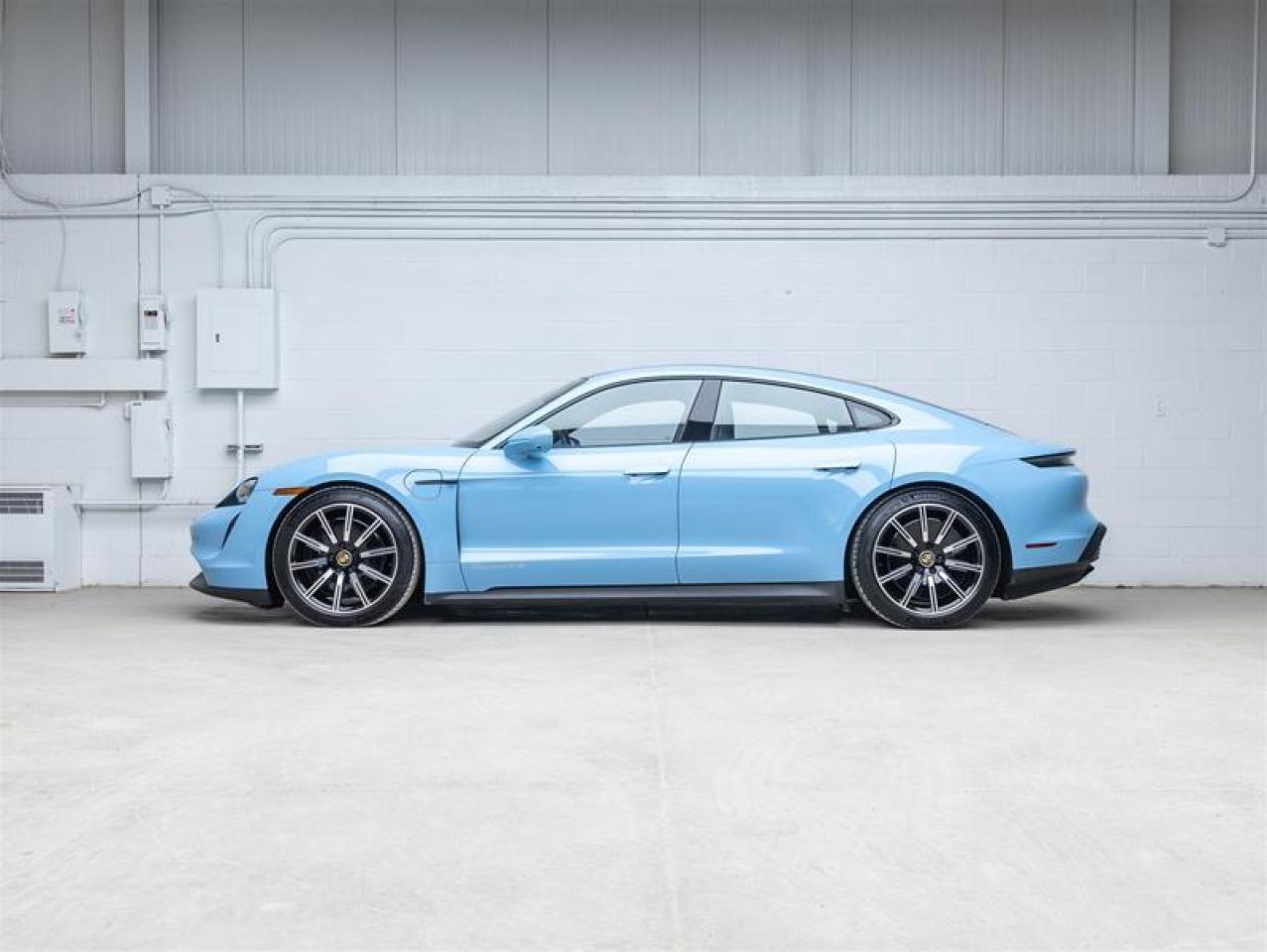 2022 Porsche Taycan  Photo