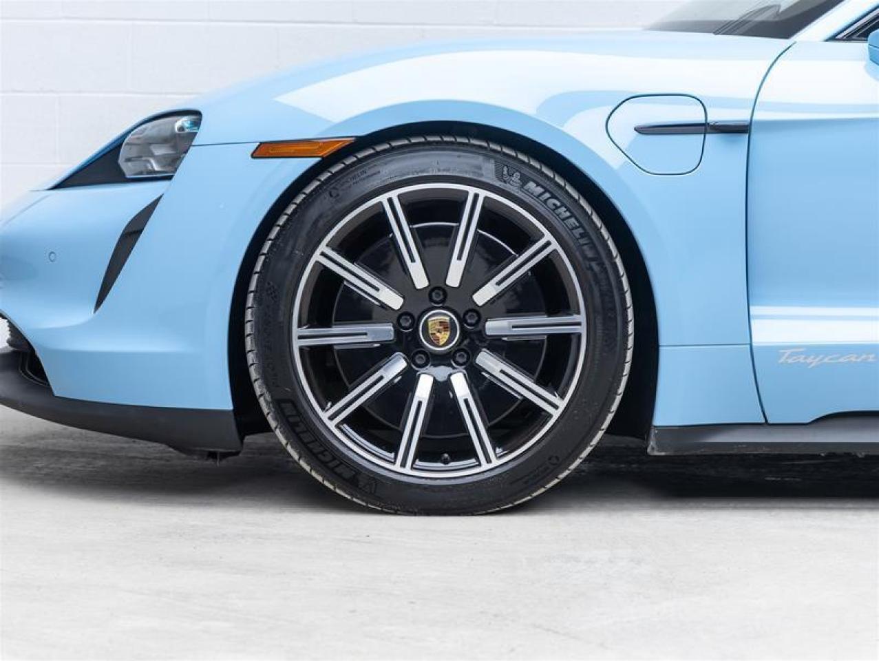 2022 Porsche Taycan  Photo