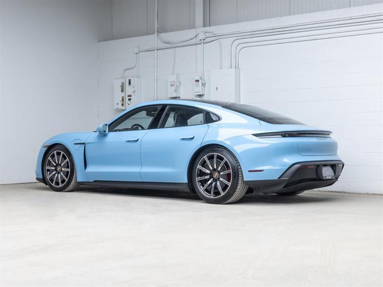 2022 Porsche Taycan  Photo