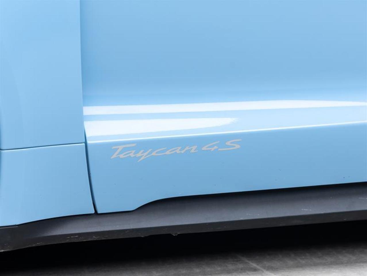 2022 Porsche Taycan  Photo