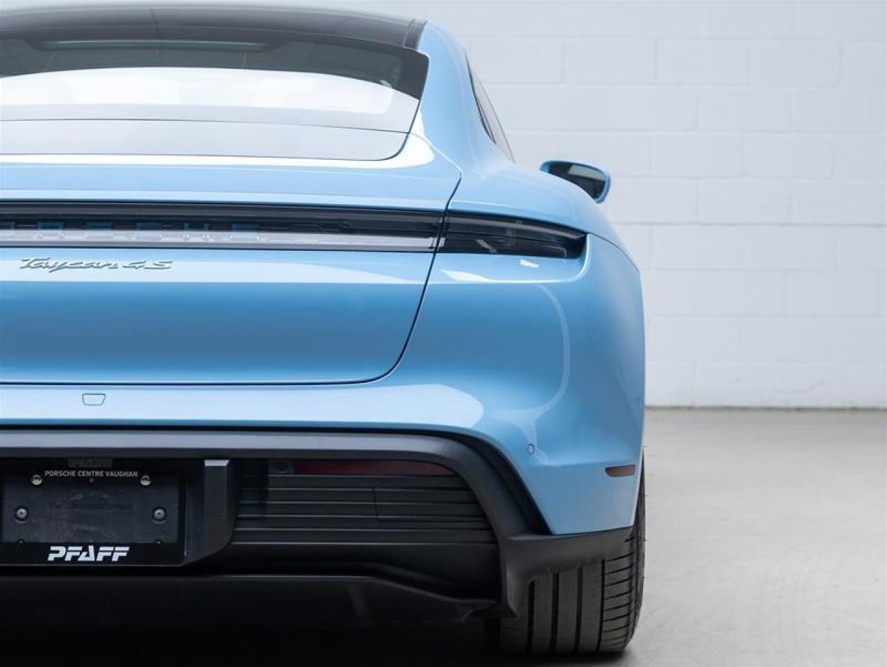 2022 Porsche Taycan  Photo