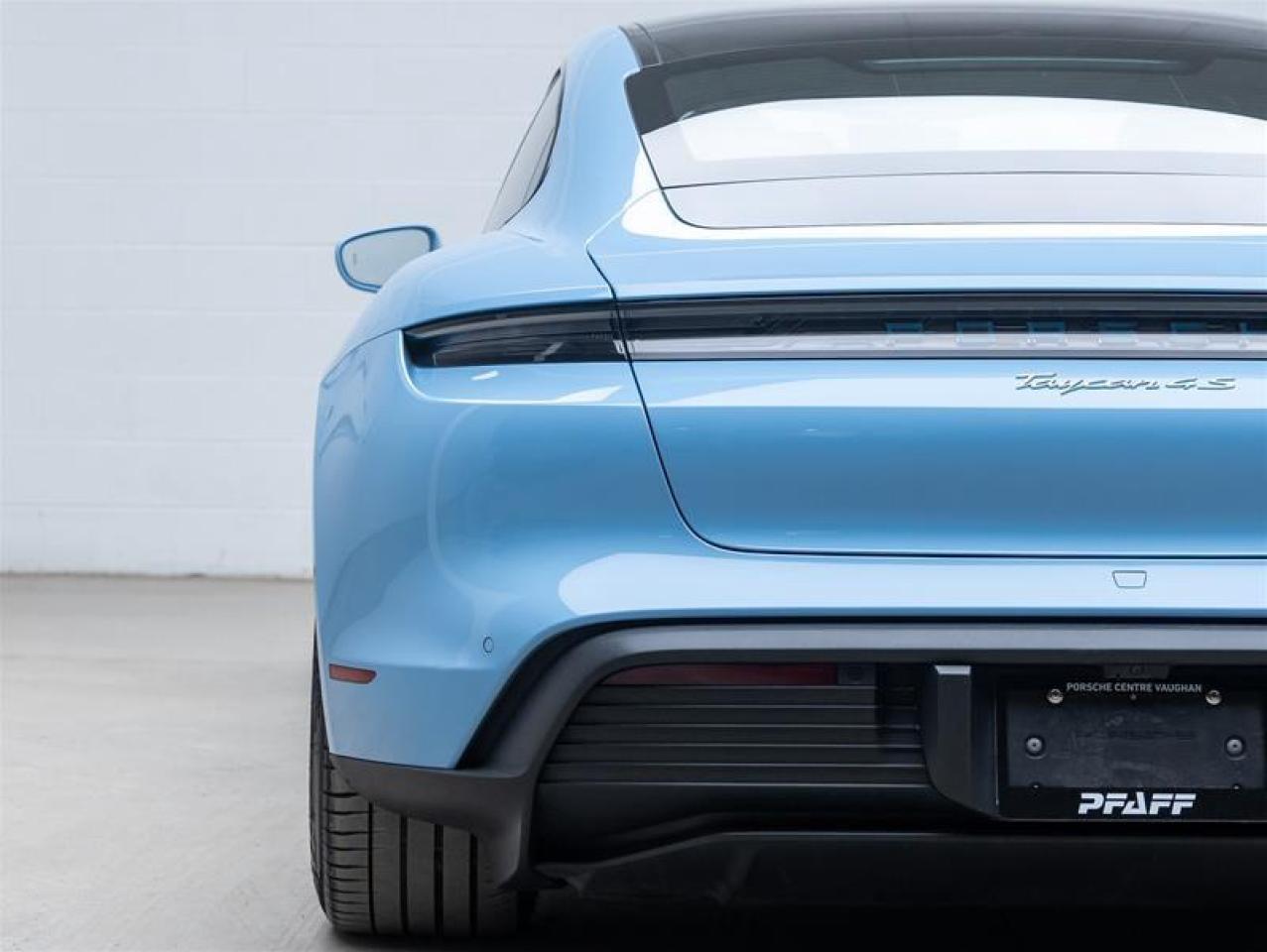 2022 Porsche Taycan  Photo