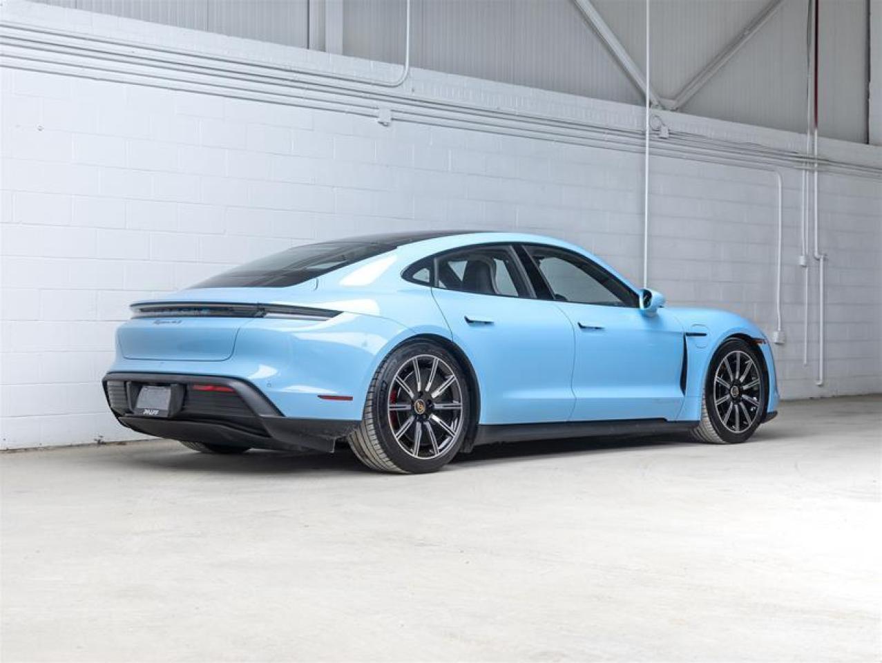 2022 Porsche Taycan  Photo