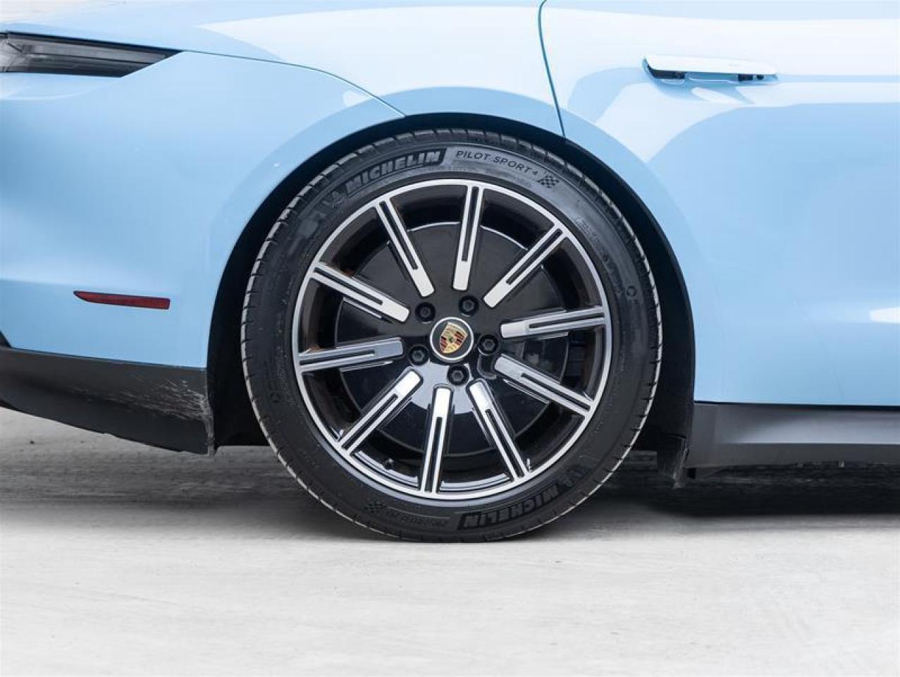 2022 Porsche Taycan  Photo