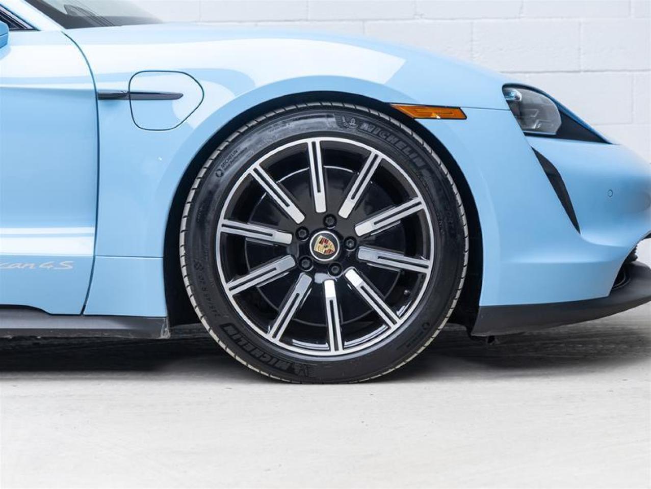 2022 Porsche Taycan  Photo