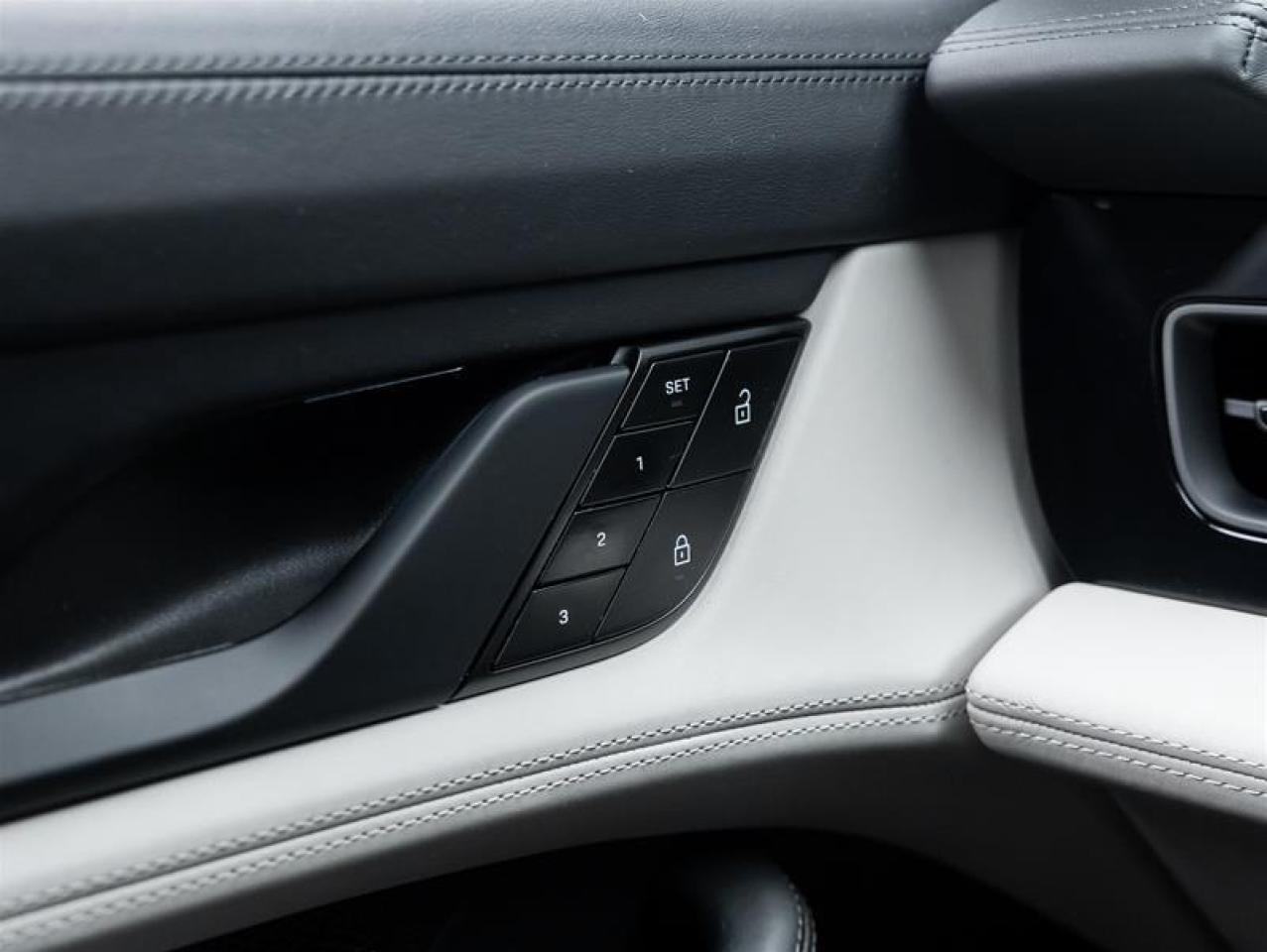 2022 Porsche Taycan  Photo