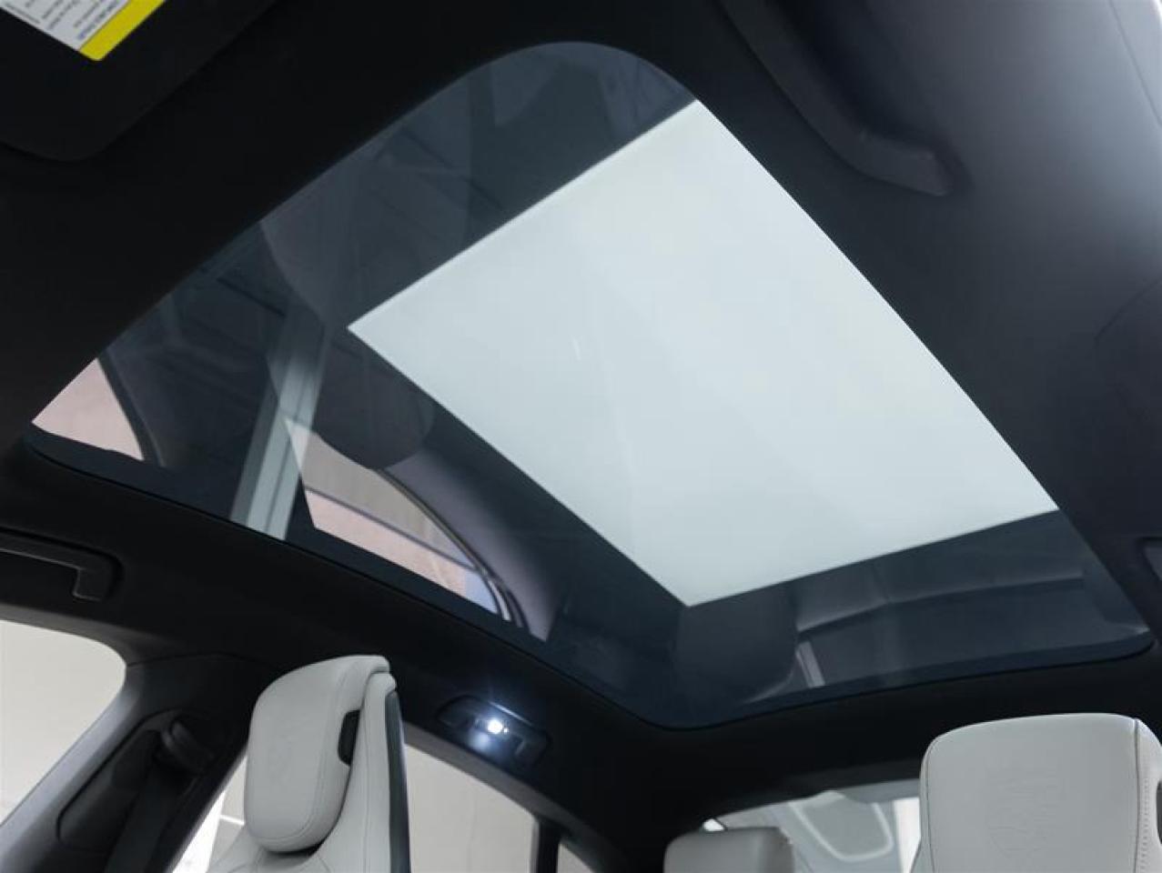 2022 Porsche Taycan  Photo