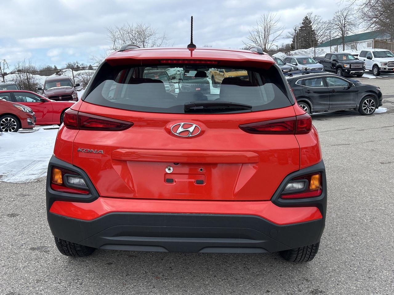 2019 Hyundai KONA ESSENTIAL, CLEAN CARFAX, APPLE/ ANDROID CARPLAY! Photo