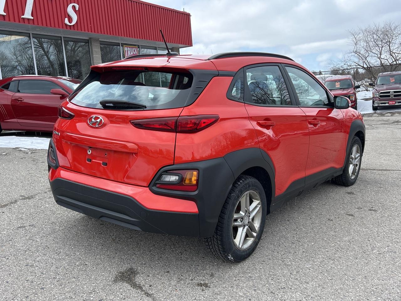 2019 Hyundai KONA ESSENTIAL, CLEAN CARFAX, APPLE/ ANDROID CARPLAY! Photo