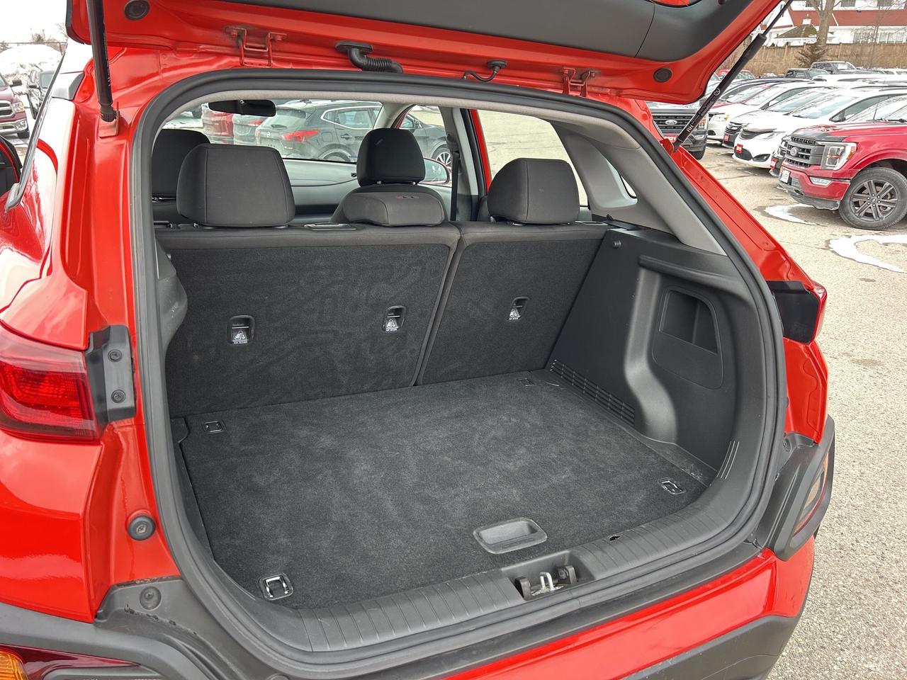 2019 Hyundai KONA ESSENTIAL, CLEAN CARFAX, APPLE/ ANDROID CARPLAY! Photo