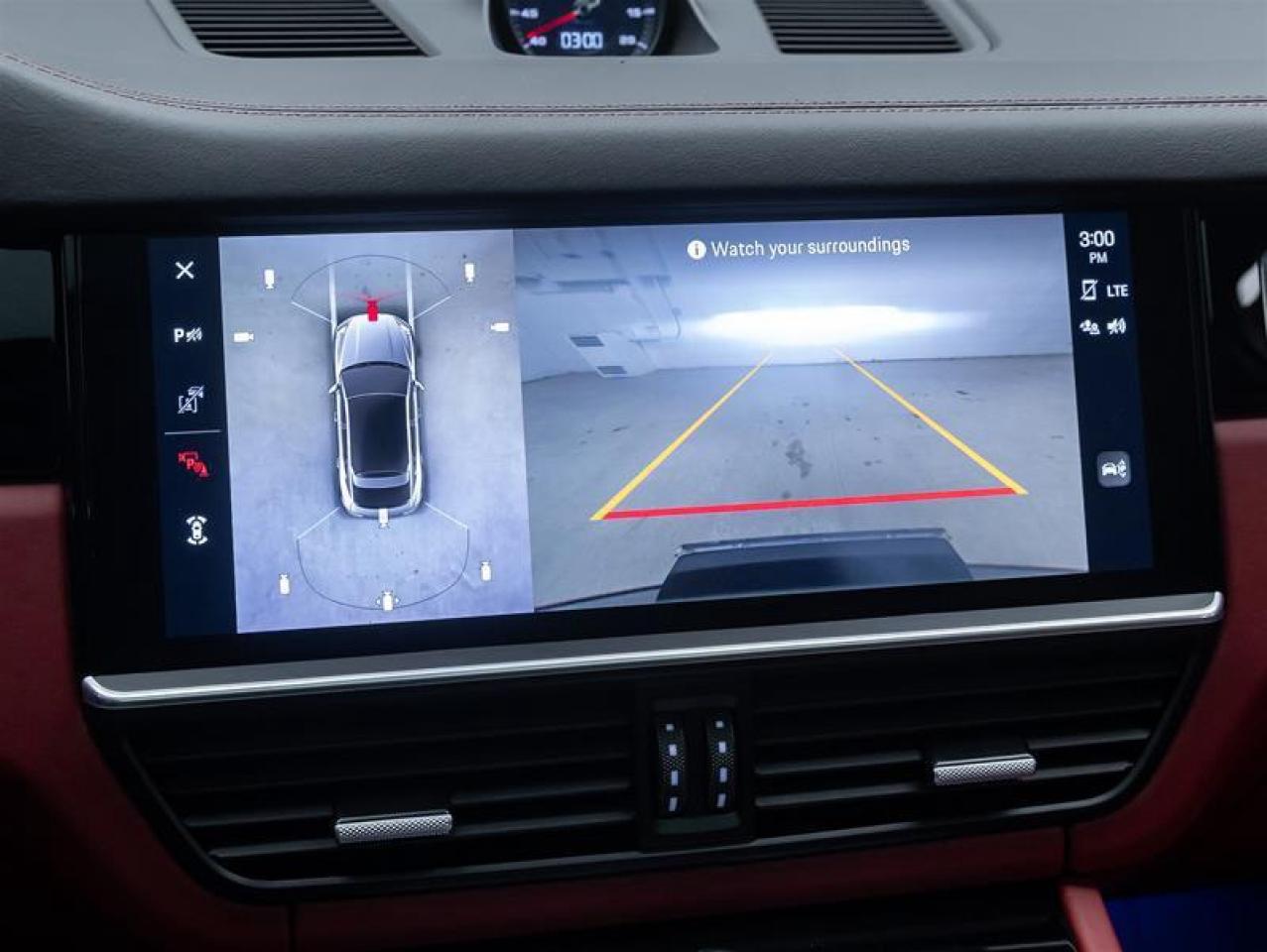 2023 Porsche Cayenne  Photo