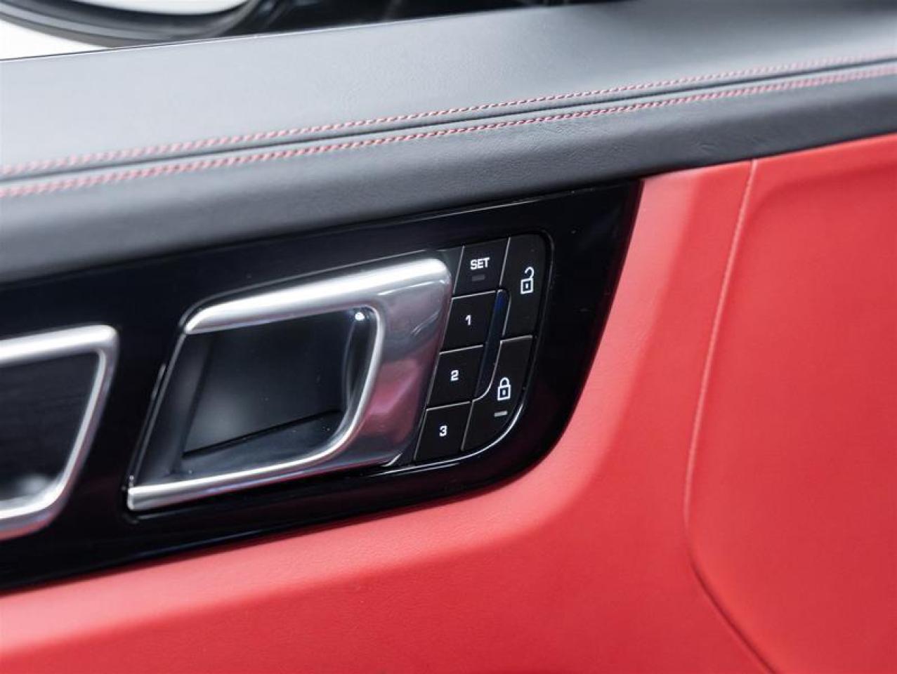 2023 Porsche Cayenne  Photo