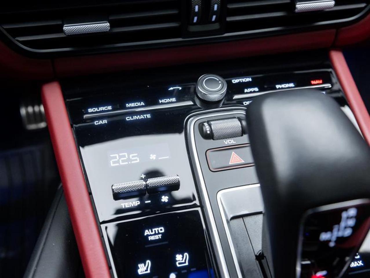 2023 Porsche Cayenne  Photo