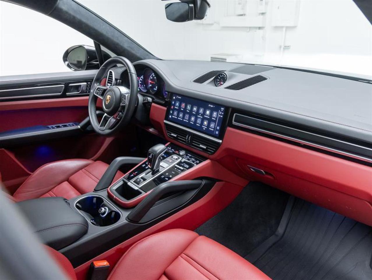 2023 Porsche Cayenne  Photo