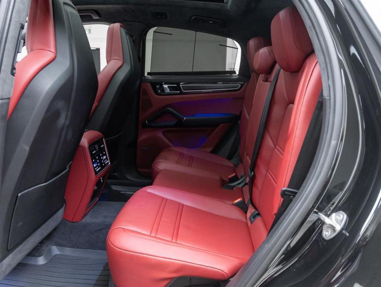 2023 Porsche Cayenne  Photo