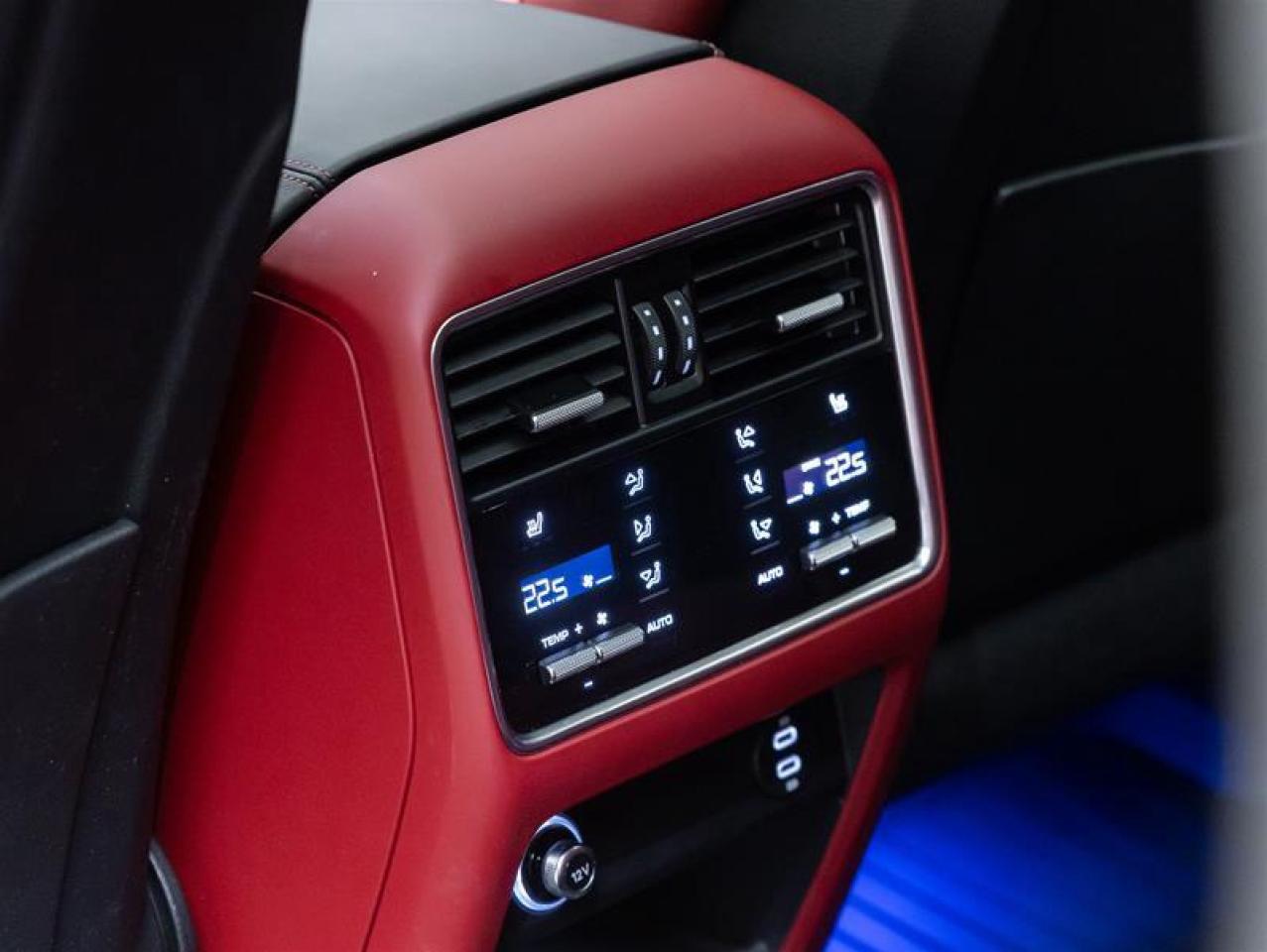 2023 Porsche Cayenne  Photo