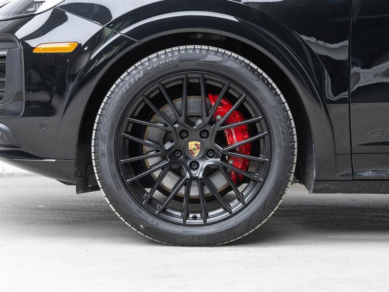 2023 Porsche Cayenne  Photo