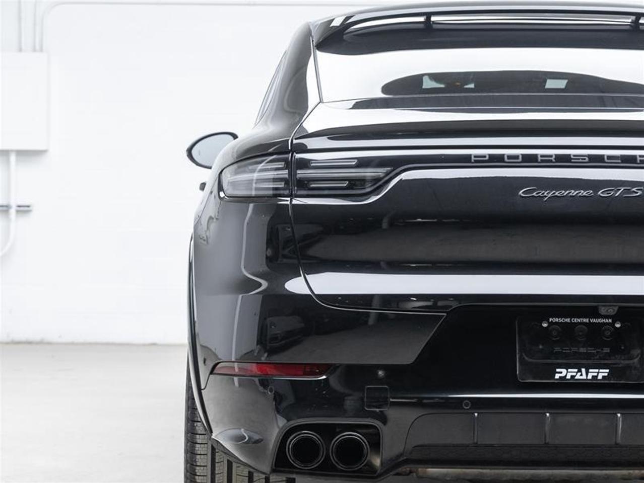 2023 Porsche Cayenne  Photo