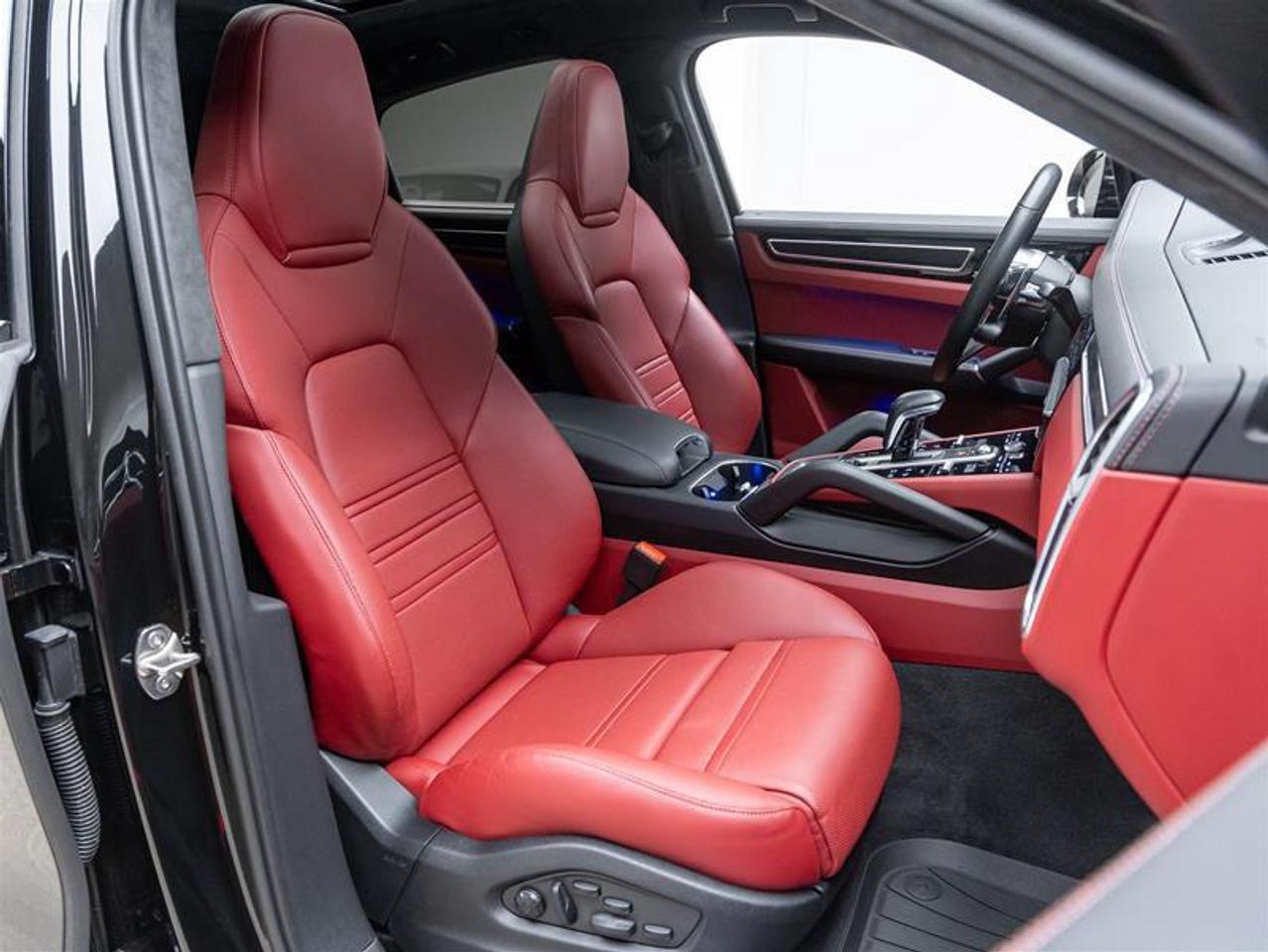 2023 Porsche Cayenne  Photo