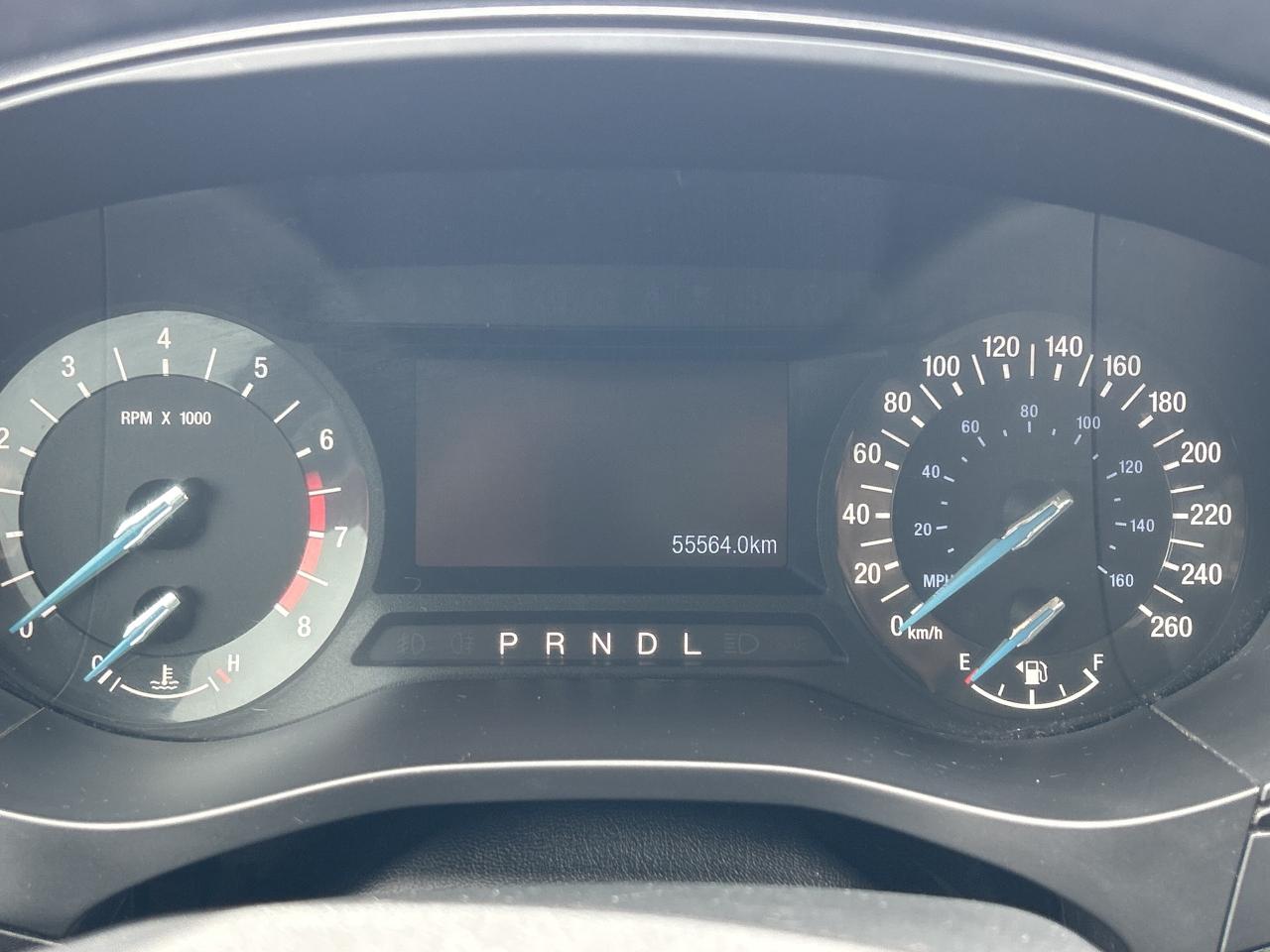 2018 Ford Fusion SE, CLEAN CARFAX, BACK UP CAMERA, ONLY 55 000 KMS! Photo