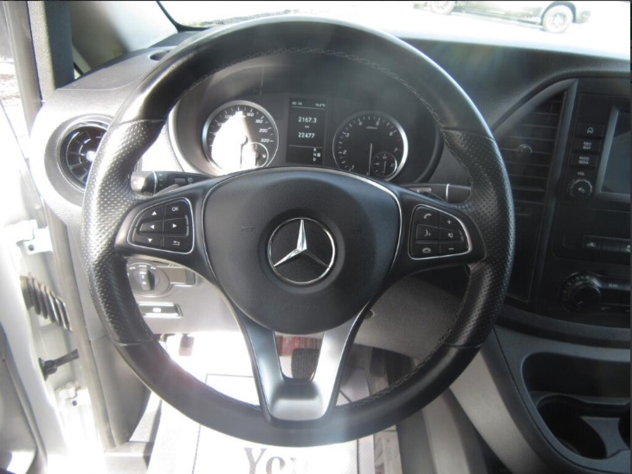 2023 Mercedes-Benz Metris Passenger Van Passenger Van 8 PASSENGER VAN Photo