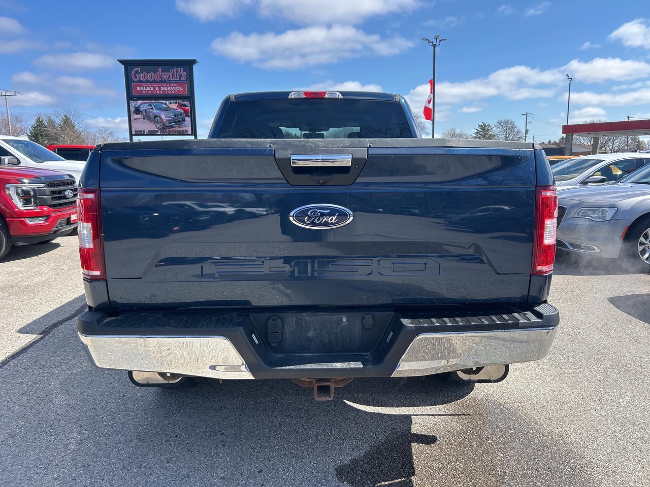 2020 Ford F-150 XLT, 4X4, 5 LITER, CLEAN CARFAX, 5 PASSENGER! Photo